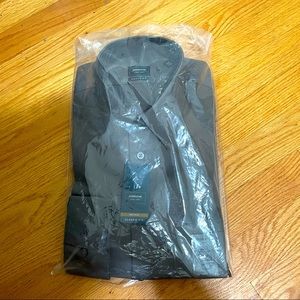 Men’s Arrow Brand Dress Shirt - Size Large